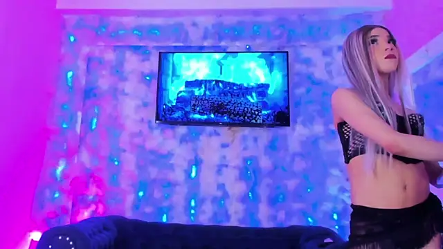The Hot Ts Dolls online show from 05/17/26, 04:01