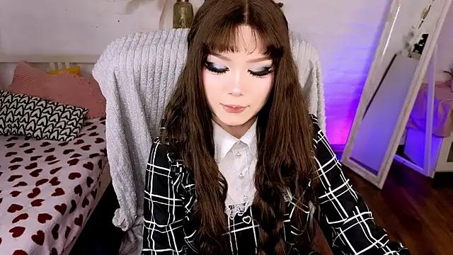 Snapshot of maddymystie chatting on 07/20/26, 01:57 maddymystie online show from 07/20/26, 01:57