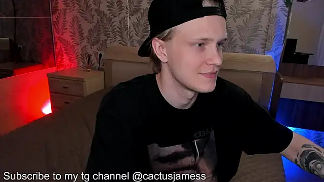 Snapshot of Cactus__James chatting on 10/04/25, 02:40 Cactus James online show from 10/04/25, 02:40