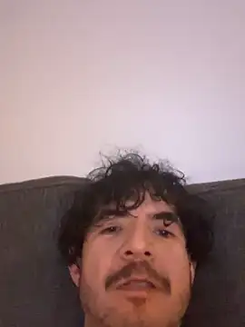 VicS119717 online show from 03/19/25, 02:02