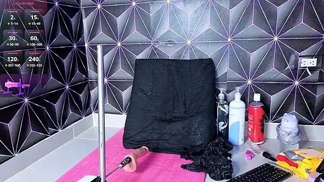 Megann 9 online show from 10/24/25, 12:26