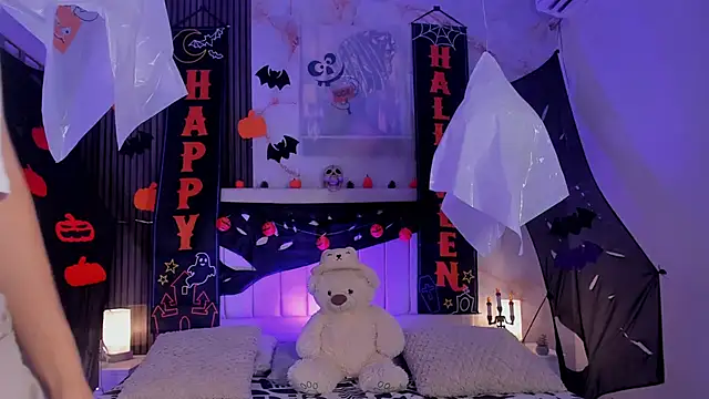 peachandtyron  online show from 10/27/25, 03:40