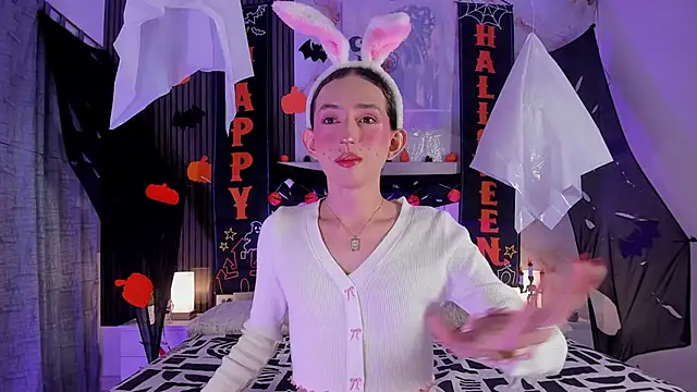 peachandtyron  online show from 10/18/25, 03:41