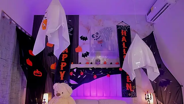 peachandtyron  online show from 11/01/25, 04:30