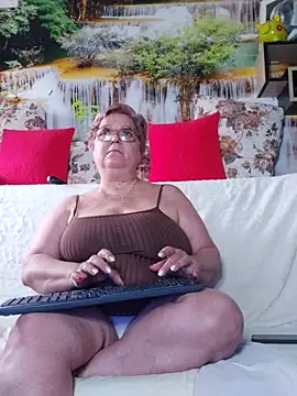 QueenPammy1 online show from 09/13/25, 06:46