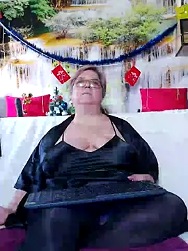 QueenPammy1 online show from 12/04/25, 09:08