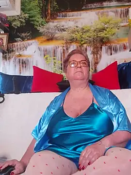 QueenPammy1 online show from 02/02/26, 07:29