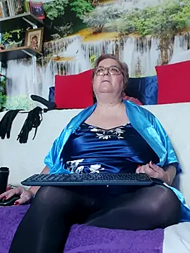 QueenPammy1 online show from 11/29/25, 09:20