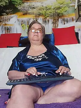 QueenPammy1 online show from 04/01/26, 04:25