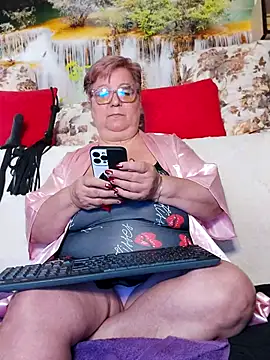 QueenPammy1 online show from 10/18/25, 08:27