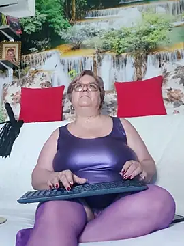 QueenPammy1 online show from 10/08/25, 05:53