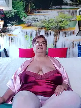 QueenPammy1 online show from 01/09/26, 08:21