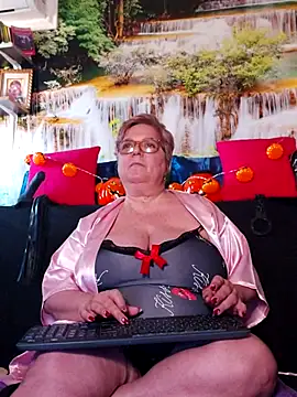 QueenPammy1 online show from 10/30/25, 12:03