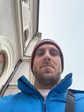 trainwithme online show from 12/17/25, 08:08