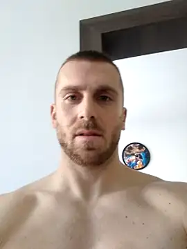 Snapshot of trainwithme chatting on 03/21/25, 08:50 trainwithme online show from 03/21/25, 08:50