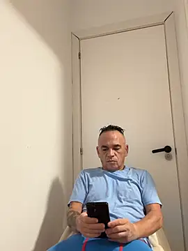 Snapshot of mateocali25 chatting on 07/15/26, 03:19 mateocali25 online show from 07/15/26, 03:19