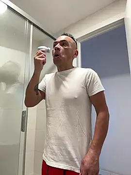 mateocali25 online show from 05/14/26, 12:46