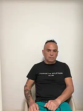 mateocali25 online show from 05/19/26, 08:27