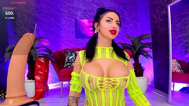 IzabelaTessa online show from 03/16/26, 08:44