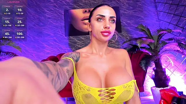 IzabelaTessa online show from 06/25/26, 07:30