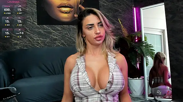 IzabelaTessa online show from 10/05/25, 07:26