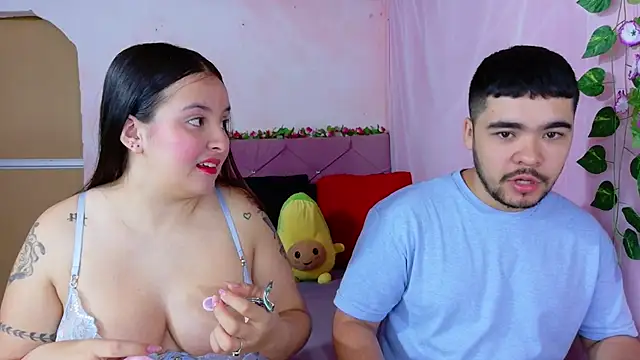 Snapshot of _mia_and_mike_ chatting on 09/09/25, 12:58 mia and mike online show from 09/09/25, 12:58