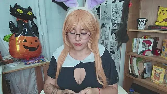 MitsuChan  online show from 12/01/25, 03:40