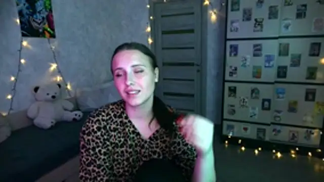 BarbiePieer online show from 11/23/25, 01:32