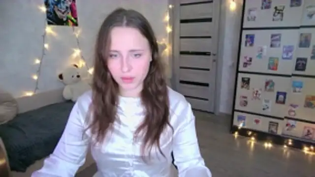 BarbiePieer online show from 11/13/25, 04:11