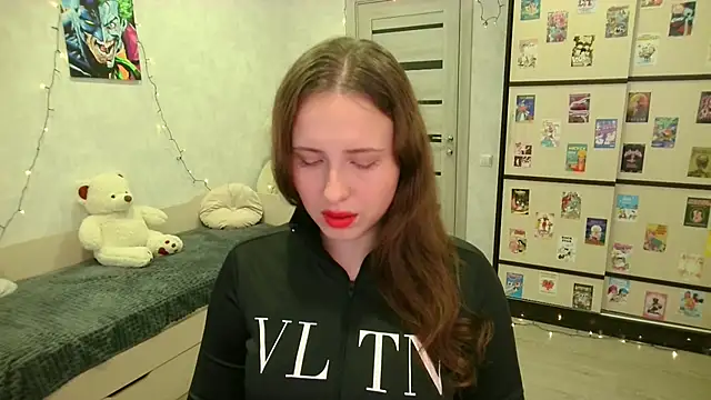 BarbiePieer online show from 10/11/25, 09:32