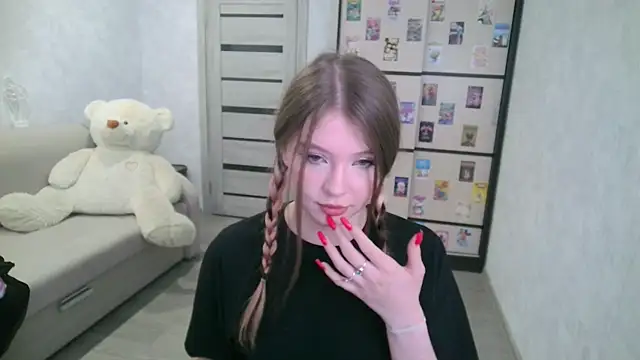 GinnyBlacky online show from 06/18/26, 08:47