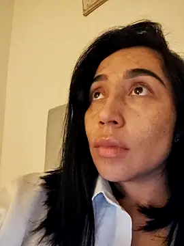 Elowyn online show from 10/26/25, 02:45