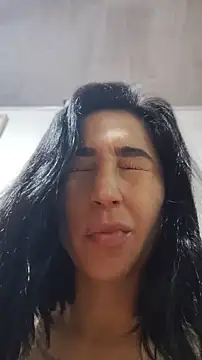 Elowyn online show from 04/21/26, 10:38