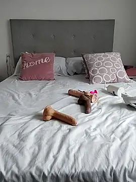 Elowyn online show from 10/11/25, 07:37