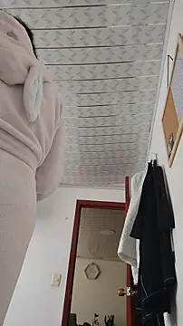 Elowyn online show from 11/10/25, 04:12