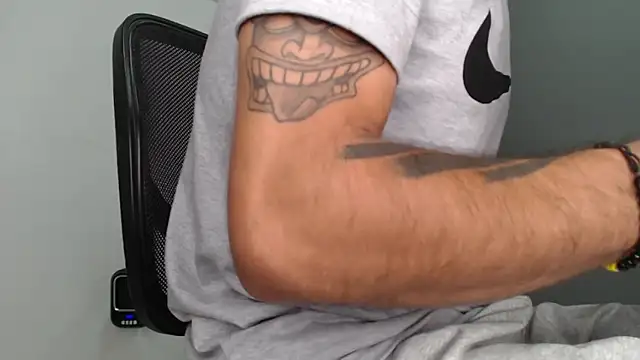 bigdick monster1 online show from 10/30/25, 11:19