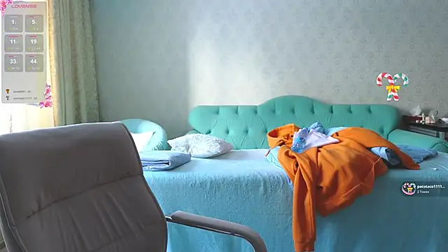 hot ass 18 online show from 03/15/26, 07:59