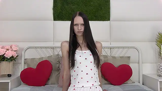 TaraHarris online show from 09/28/25, 09:16