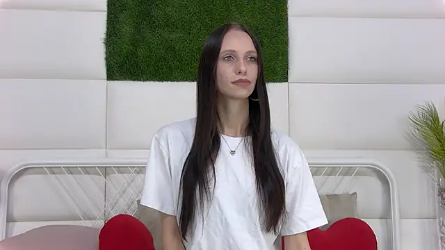 TaraHarris online show from 10/19/25, 08:28