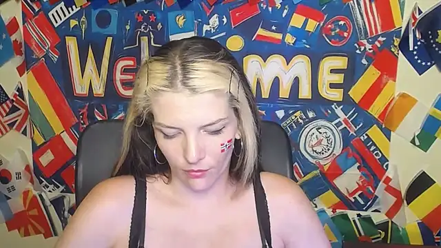 Snapshot of VanessaRey_ chatting on 07/11/26, 06:19 VanessaRey online show from 07/11/26, 06:19