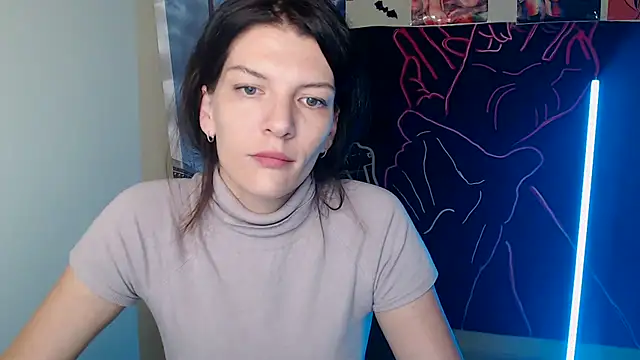 Snapshot of VanessaRey_ chatting on 10/11/25, 06:47 VanessaRey  online show from 10/11/25, 06:47