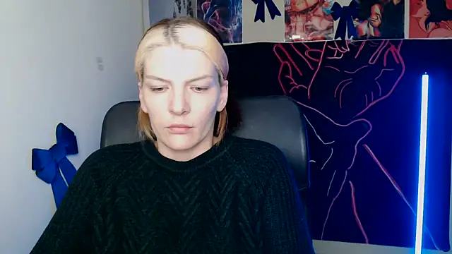 VanessaRey  online show from 04/14/26, 04:23