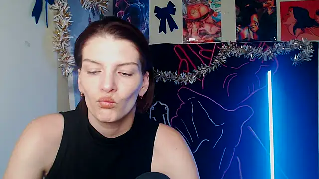 VanessaRey  online show from 12/15/25, 07:58