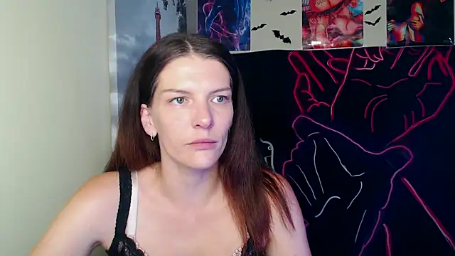 Snapshot of VanessaRey_ chatting on 09/21/25, 06:18 VanessaRey  online show from 09/21/25, 06:18
