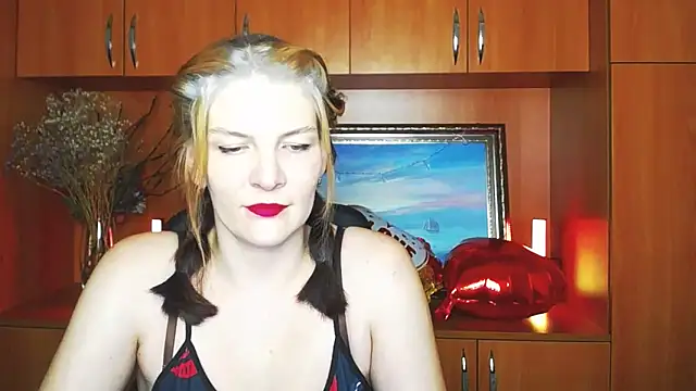 VanessaRey  online show from 02/13/26, 05:35