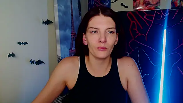 VanessaRey  online show from 12/03/25, 06:07