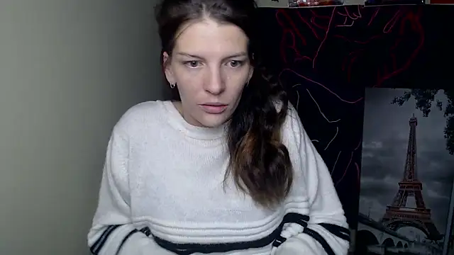 Snapshot of VanessaRey_ chatting on 10/10/25, 05:30 VanessaRey  online show from 10/10/25, 05:30