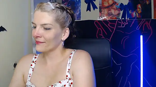 Snapshot of VanessaRey_ chatting on 05/22/26, 03:32 VanessaRey online show from 05/22/26, 03:32