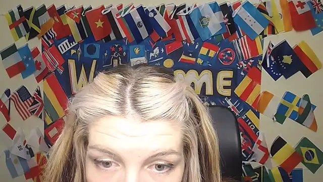 Snapshot of VanessaRey_ chatting on 06/10/26, 06:47 VanessaRey online show from 06/10/26, 06:47