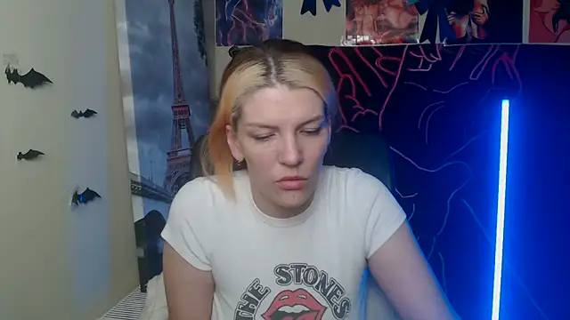 Snapshot of VanessaRey_ chatting on 05/01/26, 09:03 VanessaRey online show from 05/01/26, 09:03